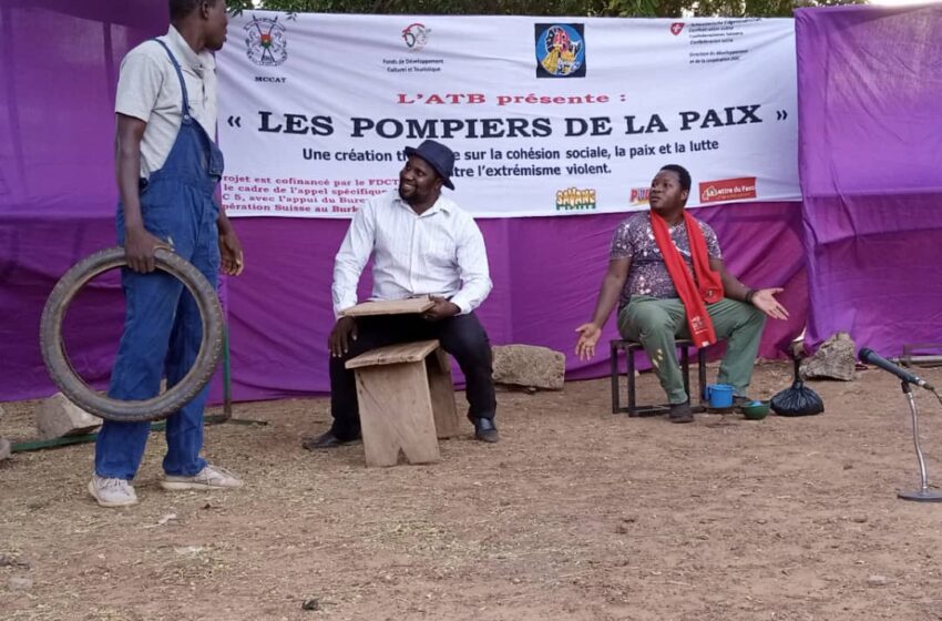  Campagne de représentation théâtrale : “les pompiers de la paix” de l’A.T.B au lycée département de Loumbila.￼