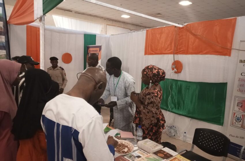  Plaidoyer pour la Littérature : Entretien avec Edouard Lompo Amadou à la 17ème édition de la Foire Internationale du Livre de Ouagadougou